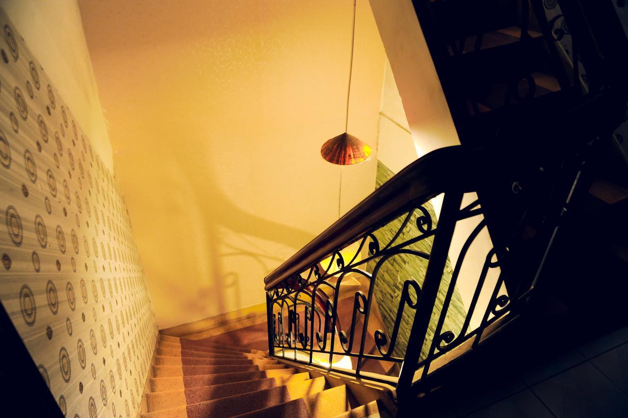 Queen Homestay Hué Extérieur photo