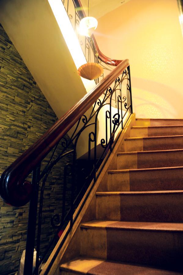 Queen Homestay Hué Extérieur photo